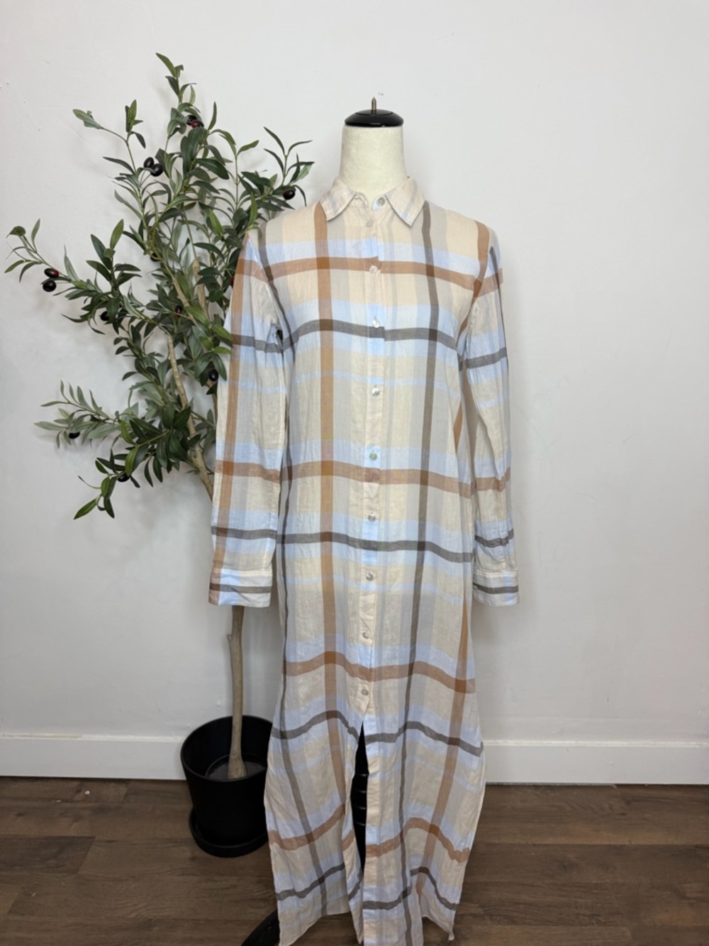 Theory Plaid Long Button-Front Shirt Dress in Beige, Light Blue & Brown